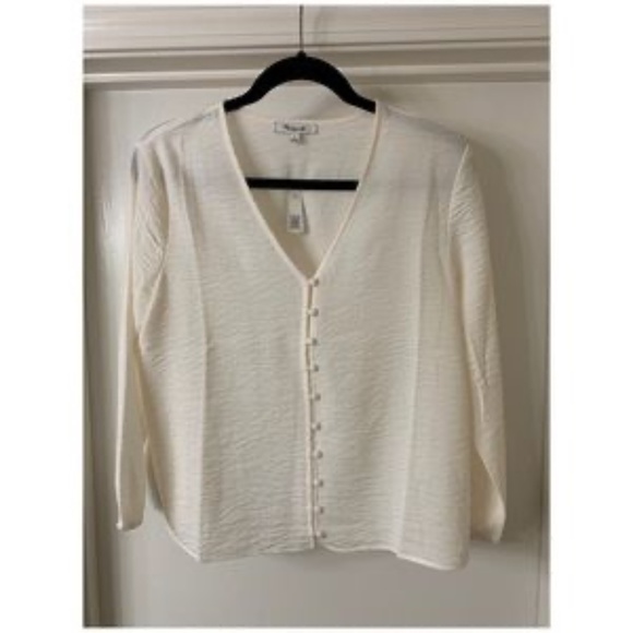 Madewell V-Neck Buttondown Blouse in Cream Size Medium - Picture 6 of 8